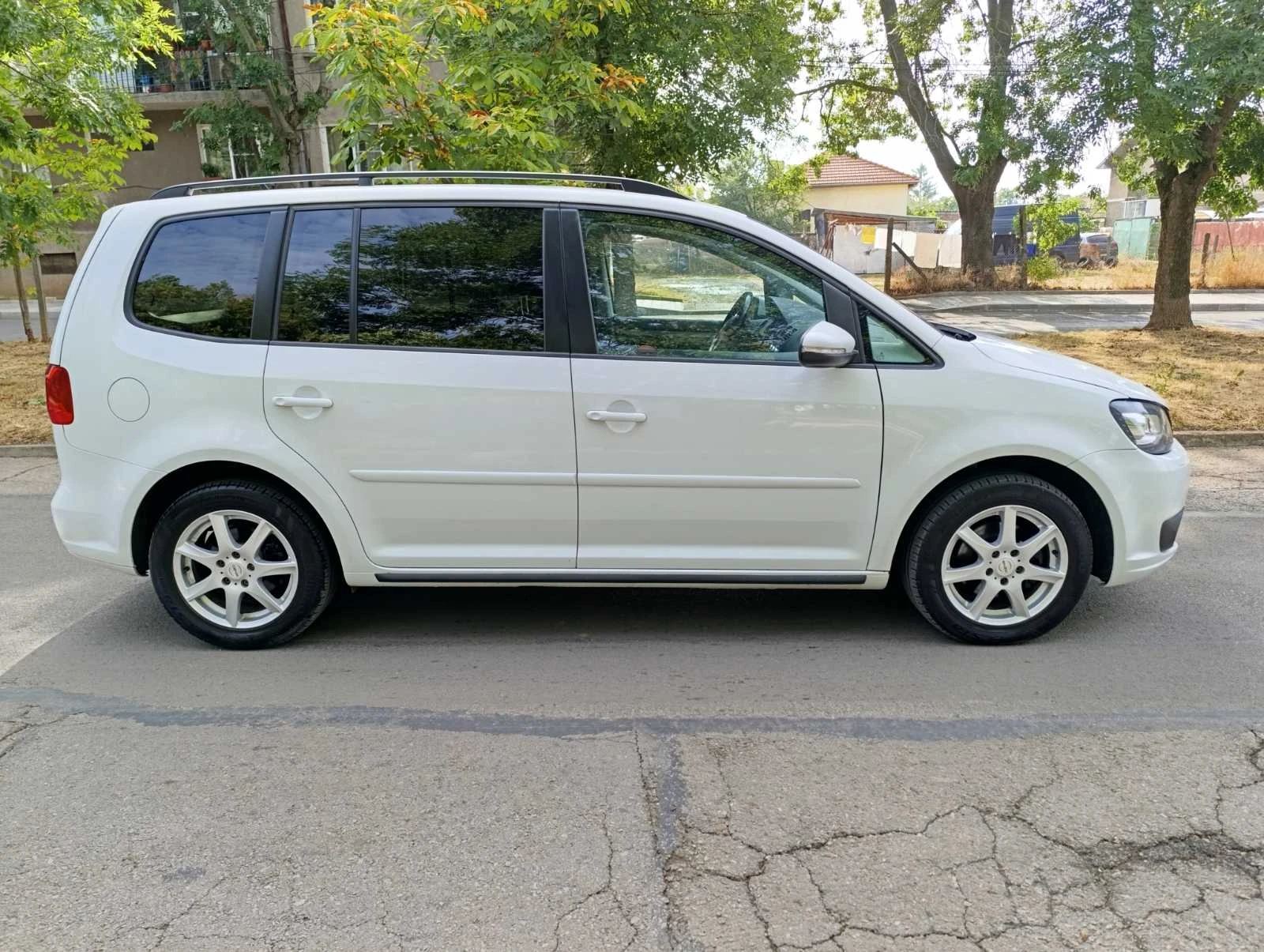 VW Touran LED, Ксенон, камера за задно виждане  - изображение 4
