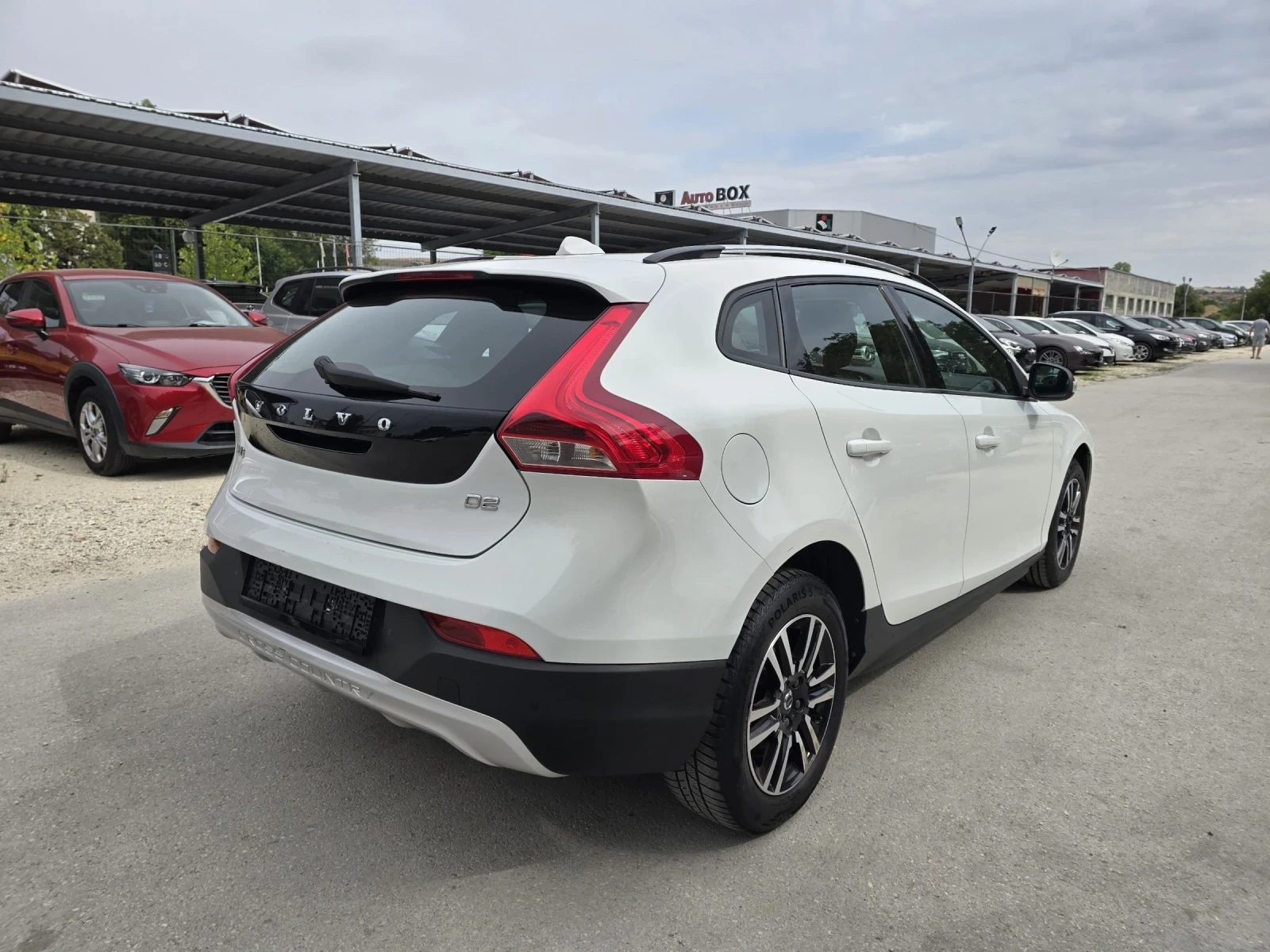 Volvo V40 Cross Country 2.0D 120к.с Топ състояние  - изображение 4