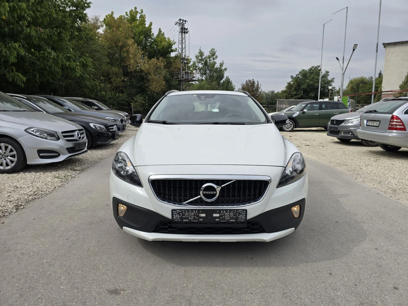 Volvo V40 Cross Country 2.0D 120к.с Топ състояние  - изображение 5
