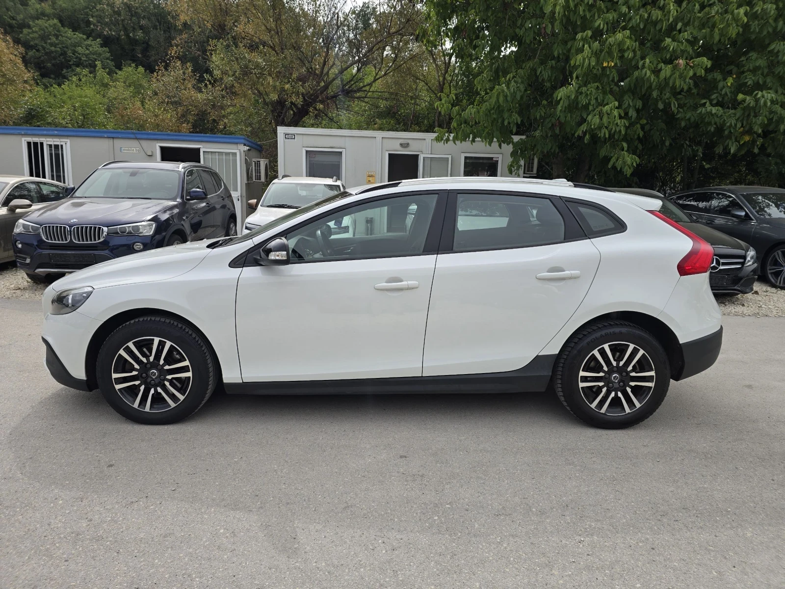 Volvo V40 Cross Country 2.0D 120к.с Топ състояние  - изображение 7