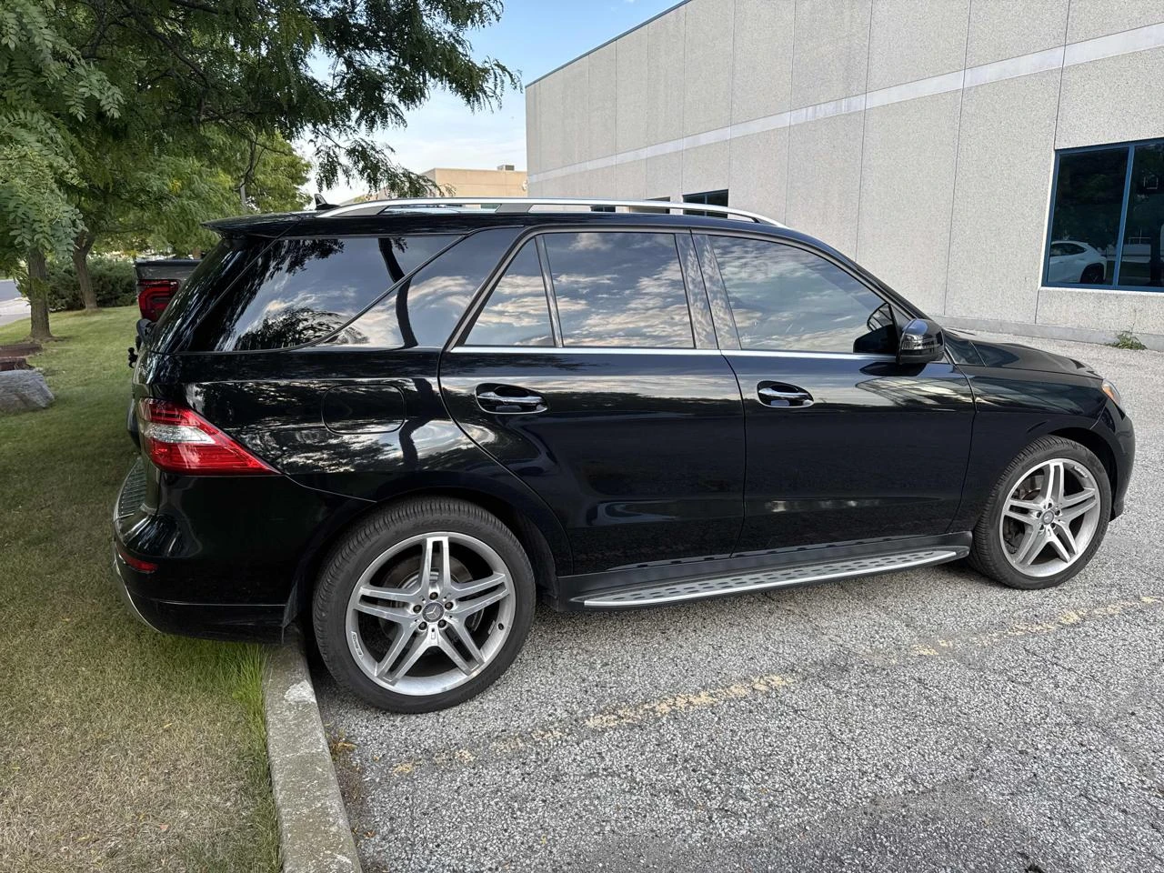 Mercedes-Benz ML 550 4MATIC* Авто финансиране* Карфакс - изображение 3