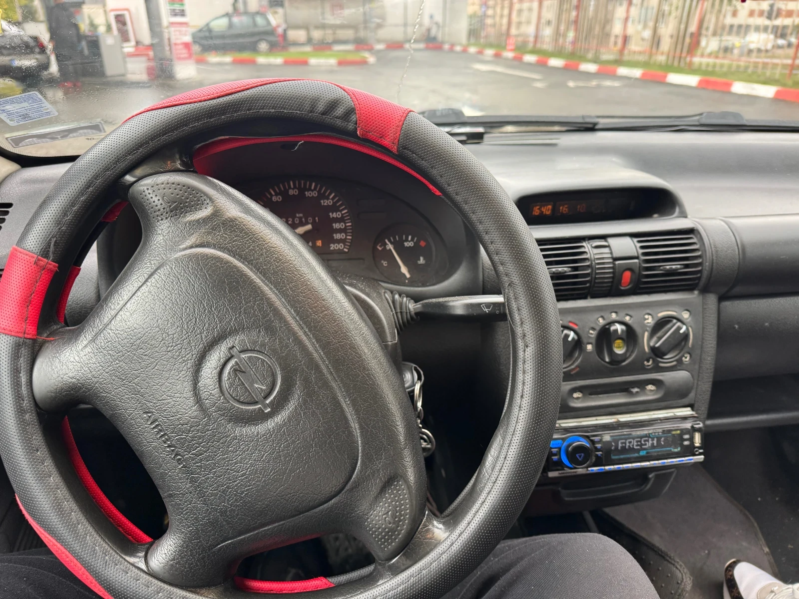 Opel Corsa 1.2 ГАЗ/Бензин  | Mobile.bg — изображение 12