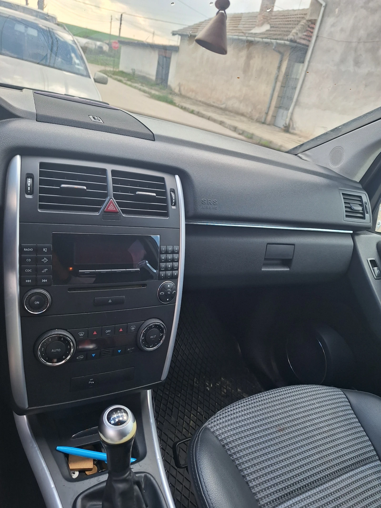 Mercedes-Benz B 200  - изображение 7