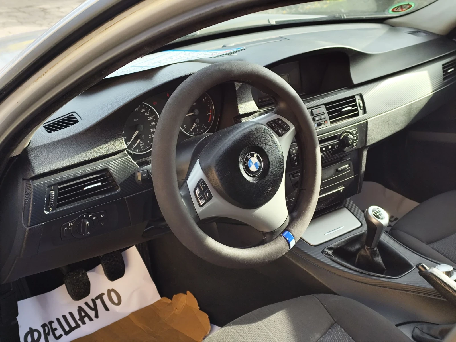 BMW 320 Комби  - изображение 4