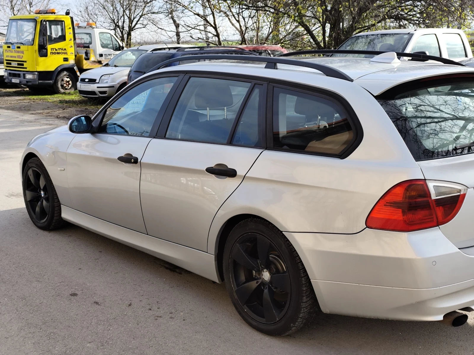 BMW 320 Комби  - изображение 3