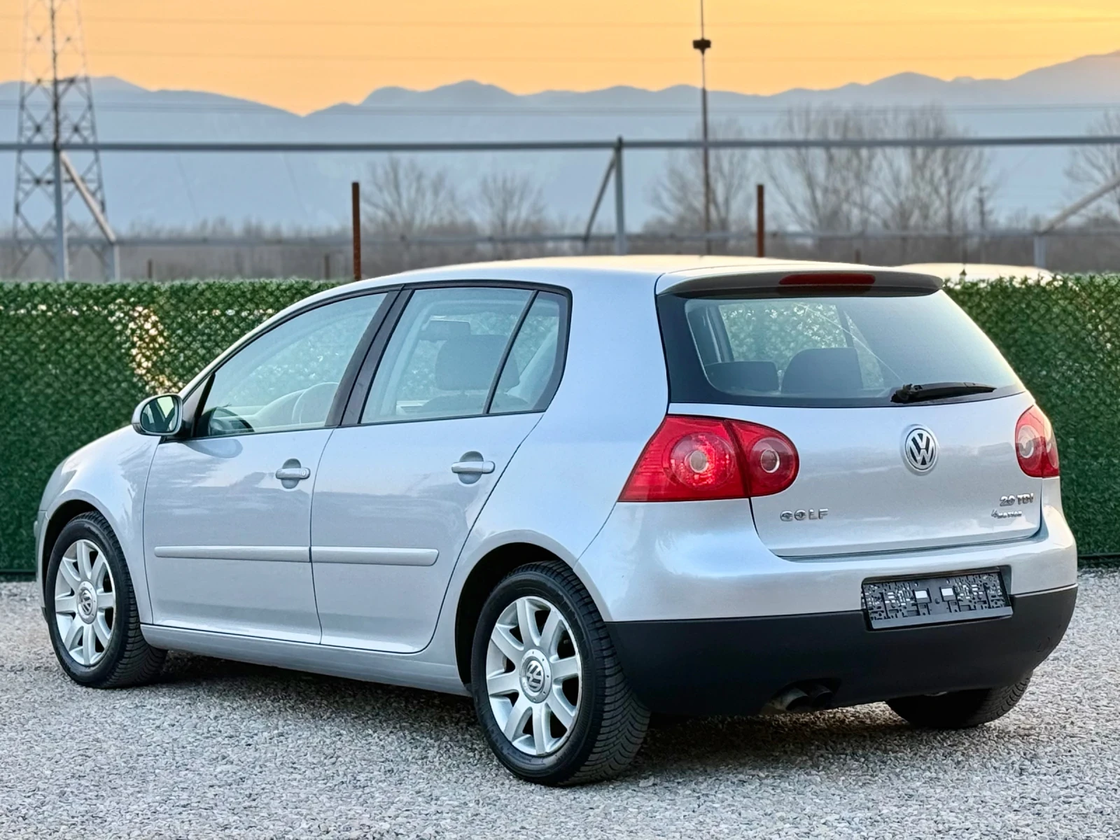 VW Golf 2.0TDi 4x4 ИТАЛИЯ, снимка 7 - Автомобили и джипове - 53739626