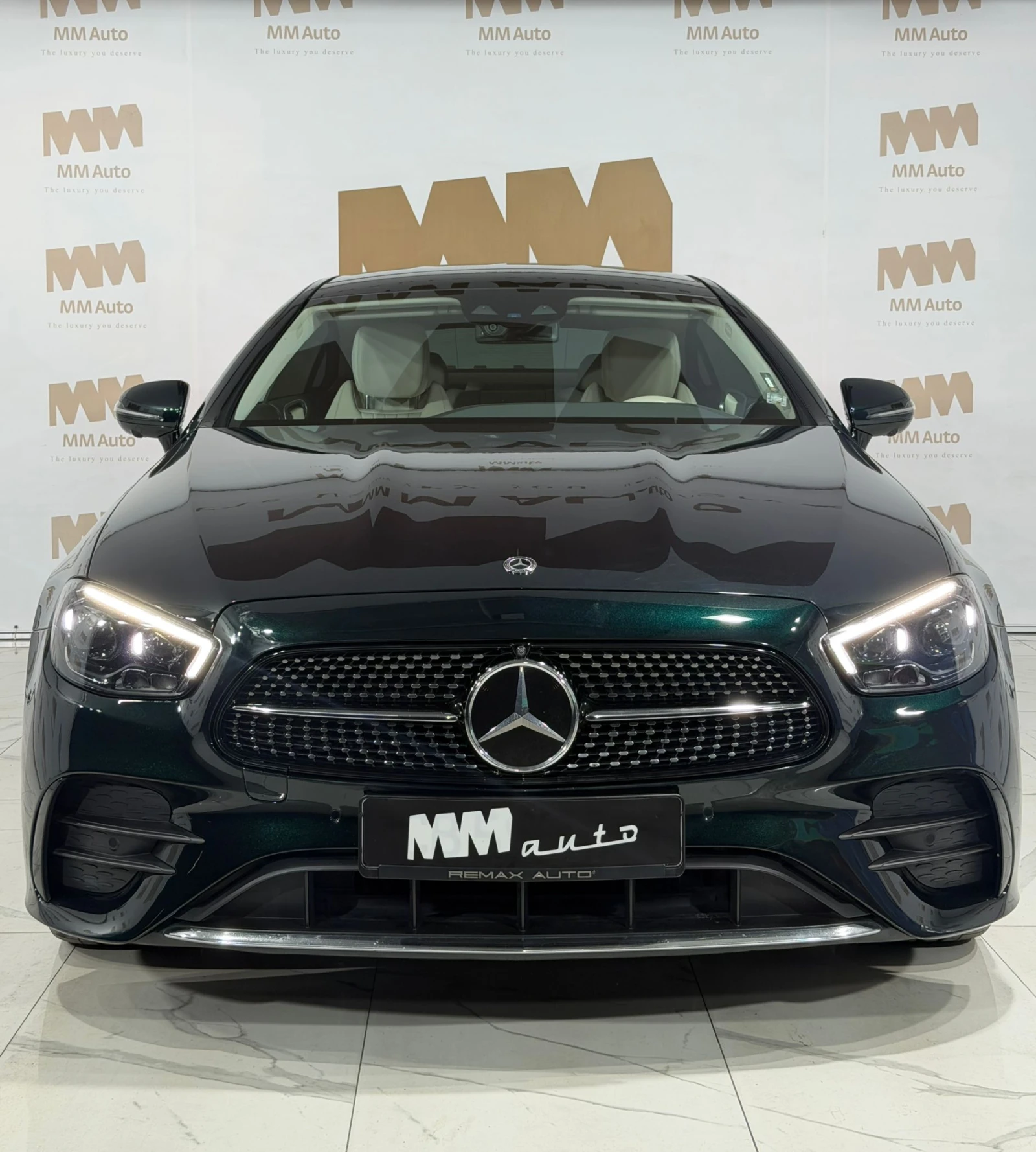 Mercedes-Benz E 450 Coupe* AMG* 4Matic* Burmester* Pano, снимка 4 - Автомобили и джипове - 54124636