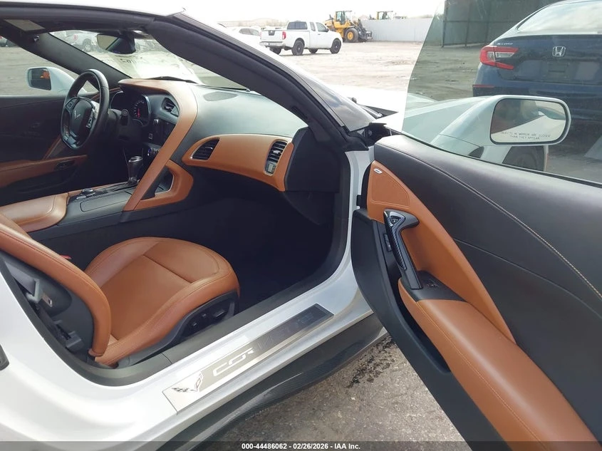 Chevrolet Corvette 6.2l Stingray Z51, снимка 5 - Автомобили и джипове - 54545865