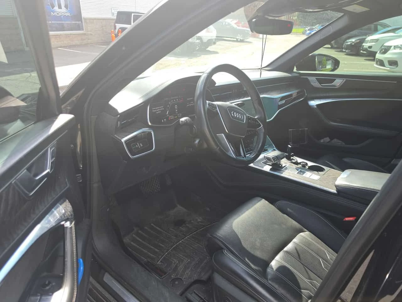 Audi A6 * Technik * S-line* ОБДУХВАНЕ* DISTRONIC* B&O* , снимка 5 - Автомобили и джипове - 55086939