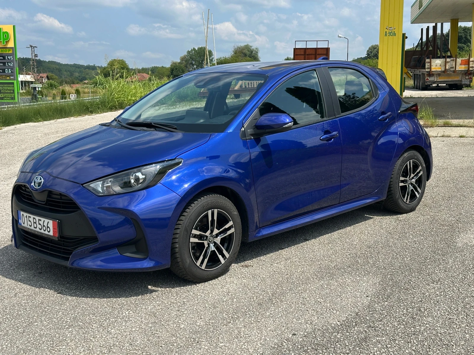 Toyota Yaris 1.5 HYBRID 2022г 38 хил км!!!!!!!, снимка 3 - Автомобили и джипове - 55155675