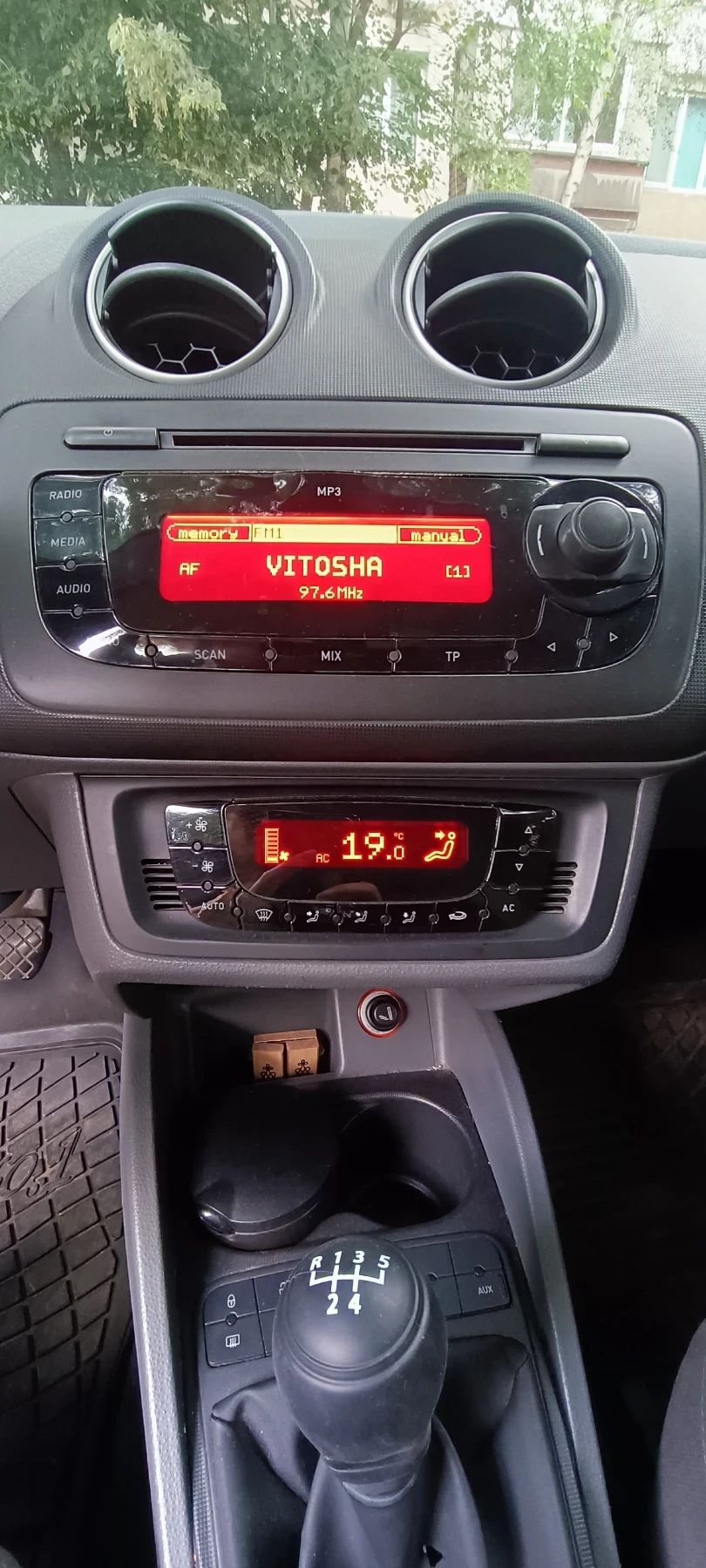 Seat Ibiza, снимка 8 - Автомобили и джипове - 55178636