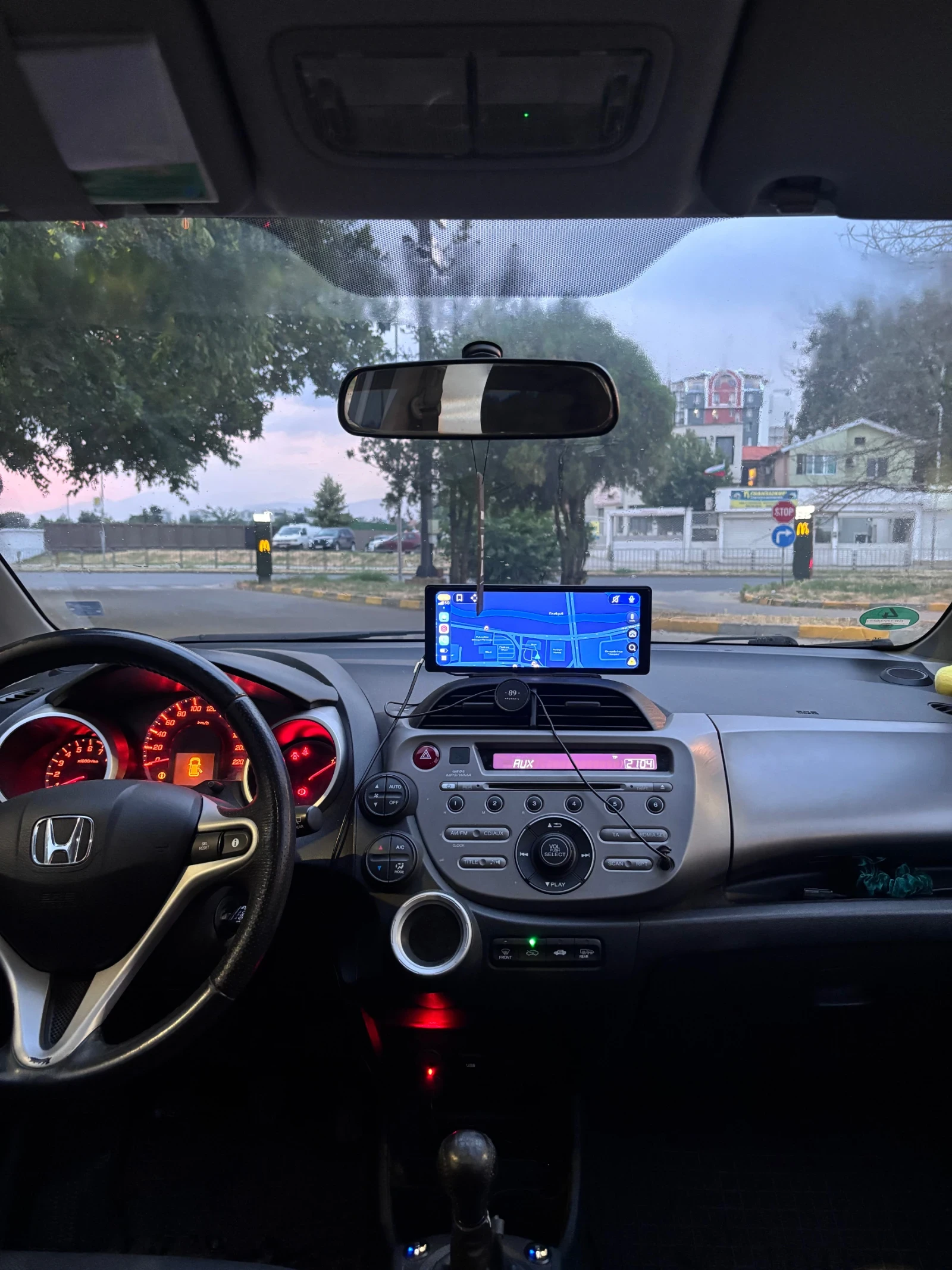 Honda Jazz 1.4 i-vtec, снимка 9 - Автомобили и джипове - 55270294