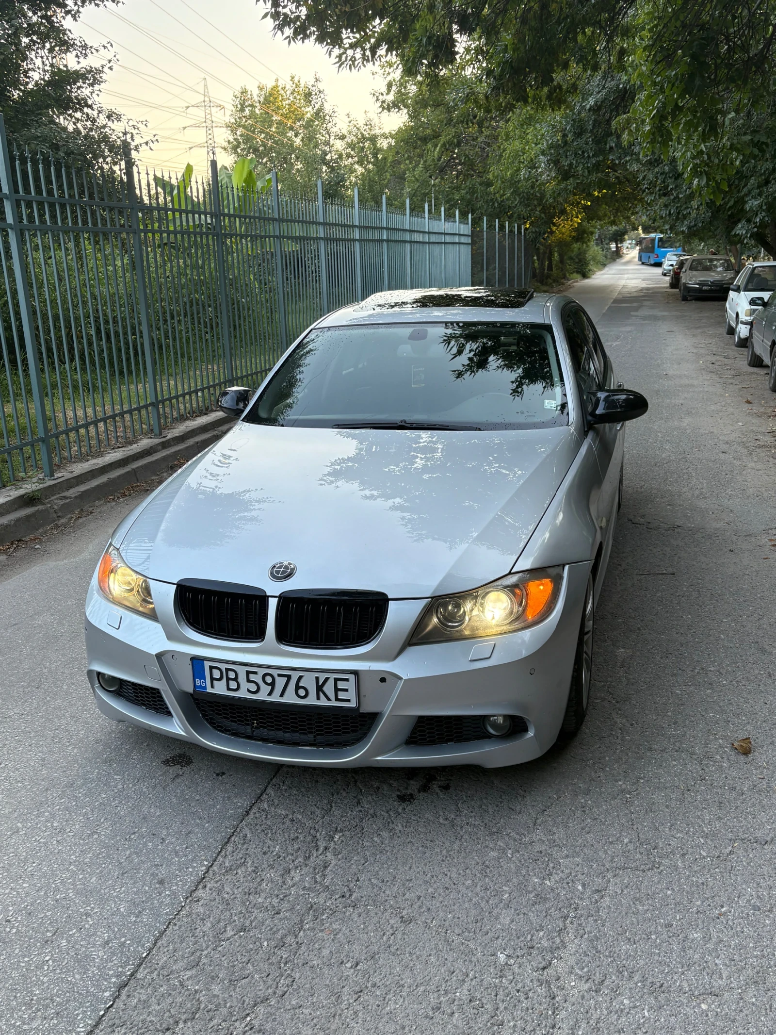 BMW 320, снимка 2 - Автомобили и джипове - 55630247