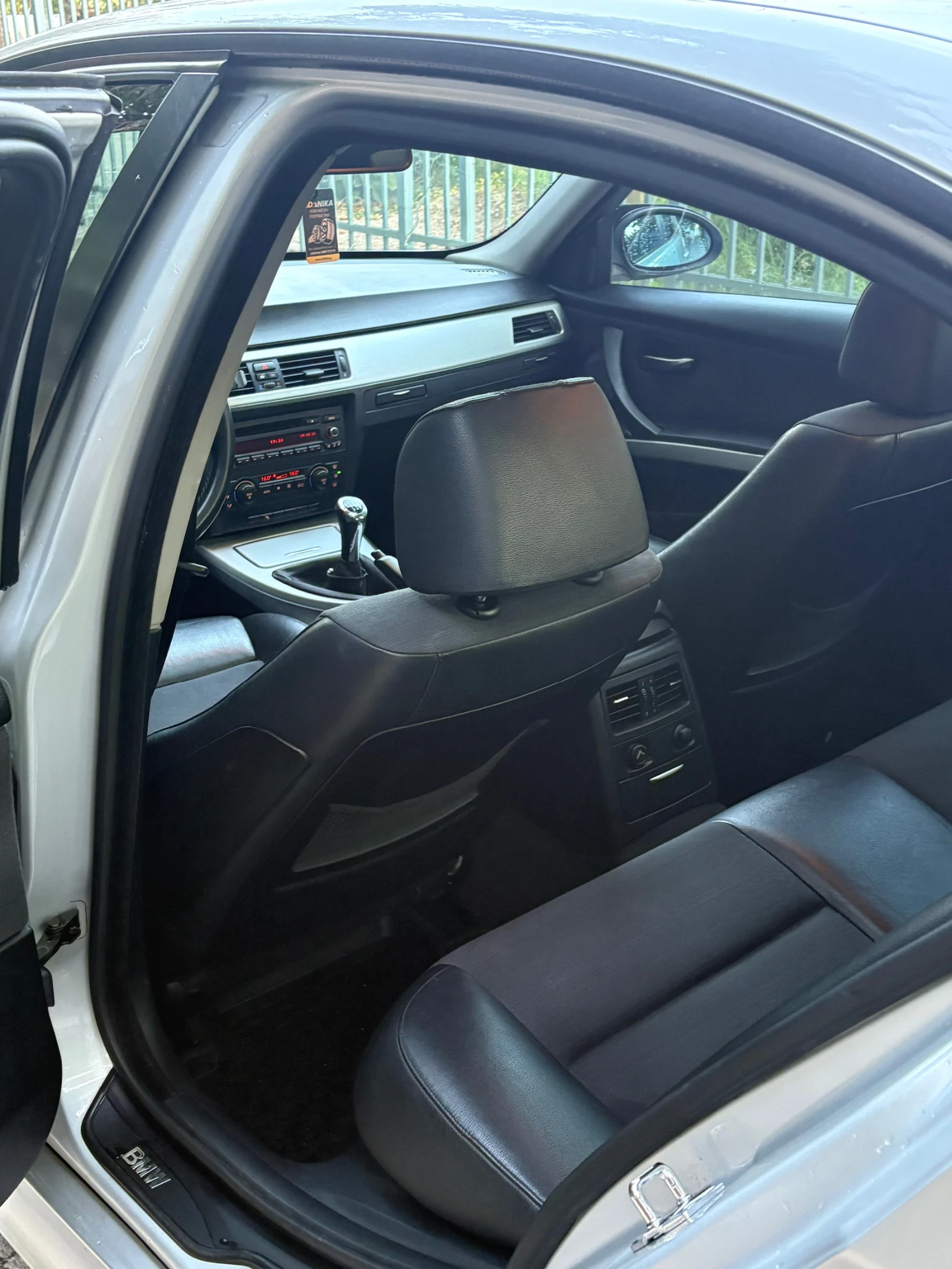 BMW 320, снимка 7 - Автомобили и джипове - 55630247