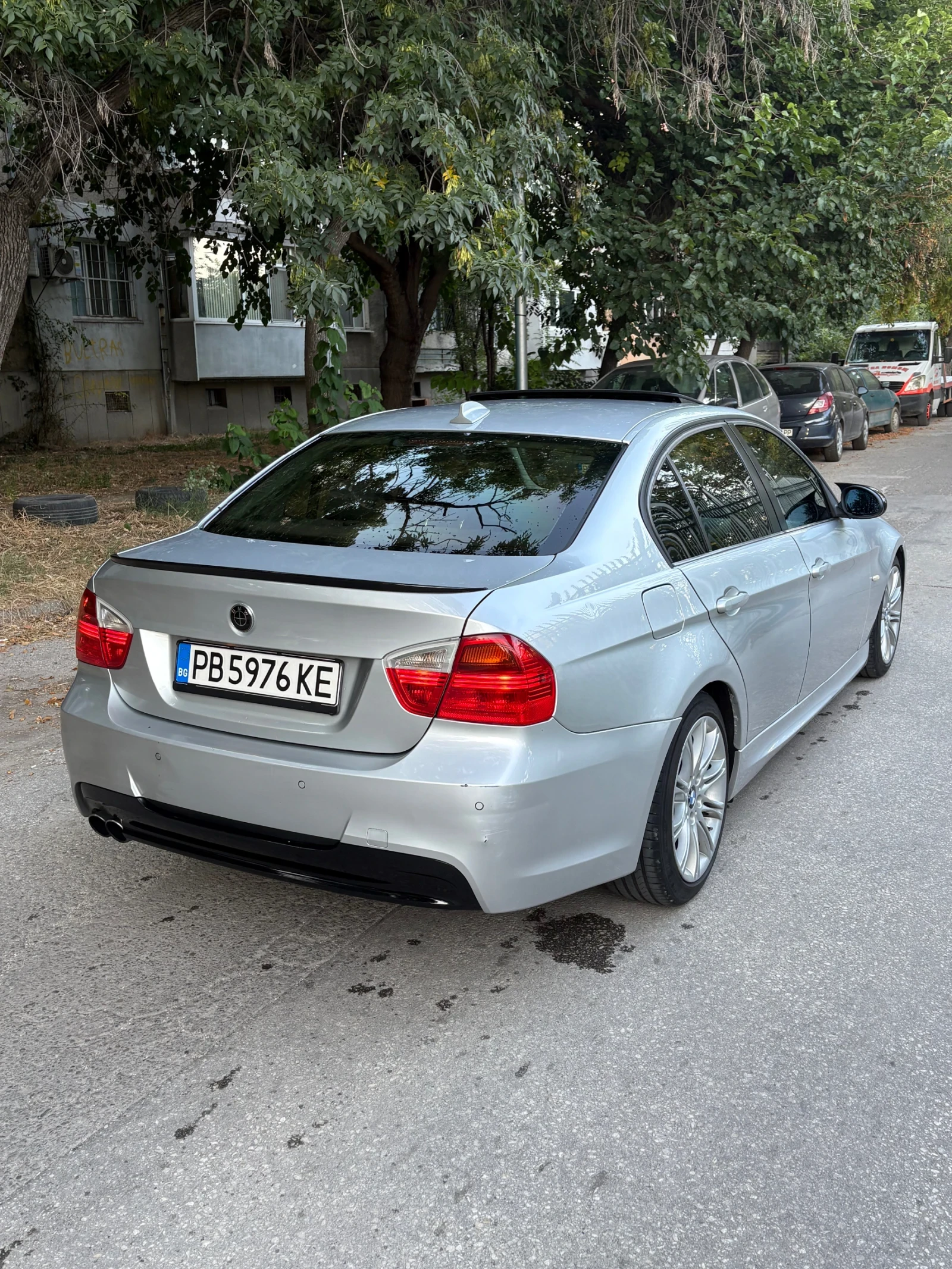BMW 320, снимка 3 - Автомобили и джипове - 55630247