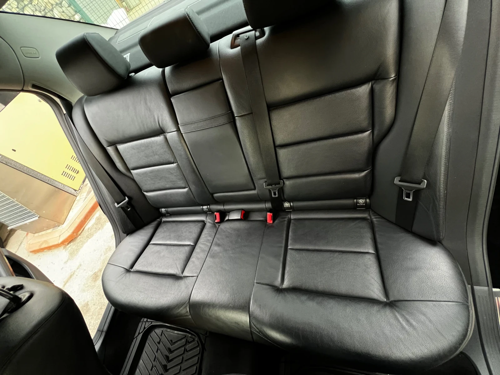 Mercedes-Benz E 220 Avangard, снимка 6 - Автомобили и джипове - 55729648