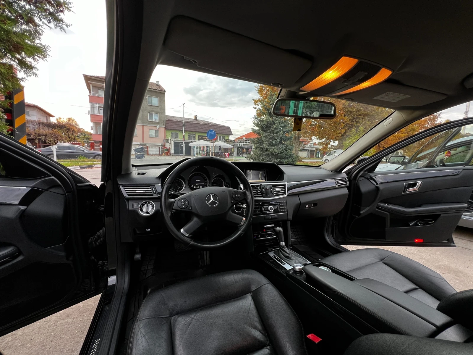 Mercedes-Benz E 220 Avangard, снимка 4 - Автомобили и джипове - 55729648