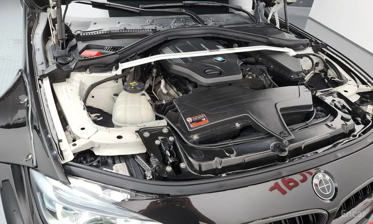BMW 320 * 320d Touring M Performance * АВТОКРЕДИТ* ВЪЗДУХ*, снимка 6 - Автомобили и джипове - 56073208