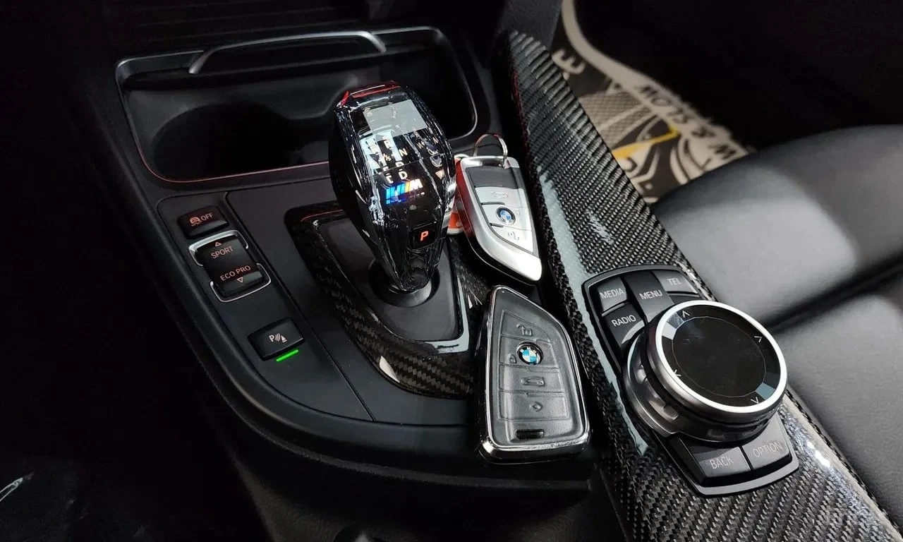 BMW 320 * 320d Touring M Performance * АВТОКРЕДИТ* ВЪЗДУХ*, снимка 9 - Автомобили и джипове - 56073208