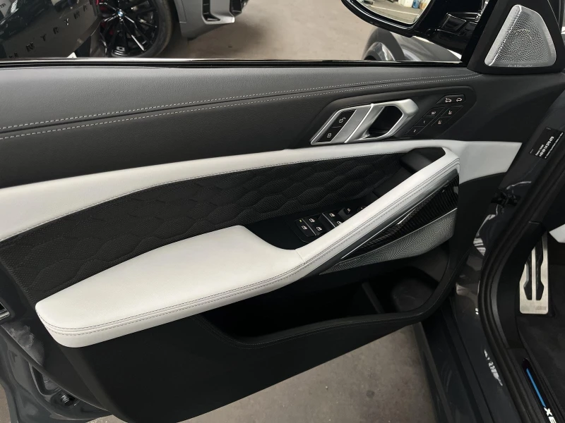 BMW X6 M COMPETITION CARBON B&W SKY LOUNGE, снимка 8 - Автомобили и джипове - 52056059