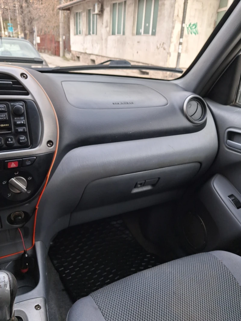 Toyota Rav4 2.0 D4d, снимка 7 - Автомобили и джипове - 52554090