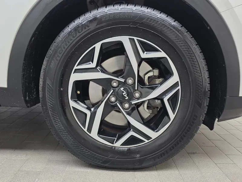 Kia Sportage 1.6T 2WD, снимка 14 - Автомобили и джипове - 56305292