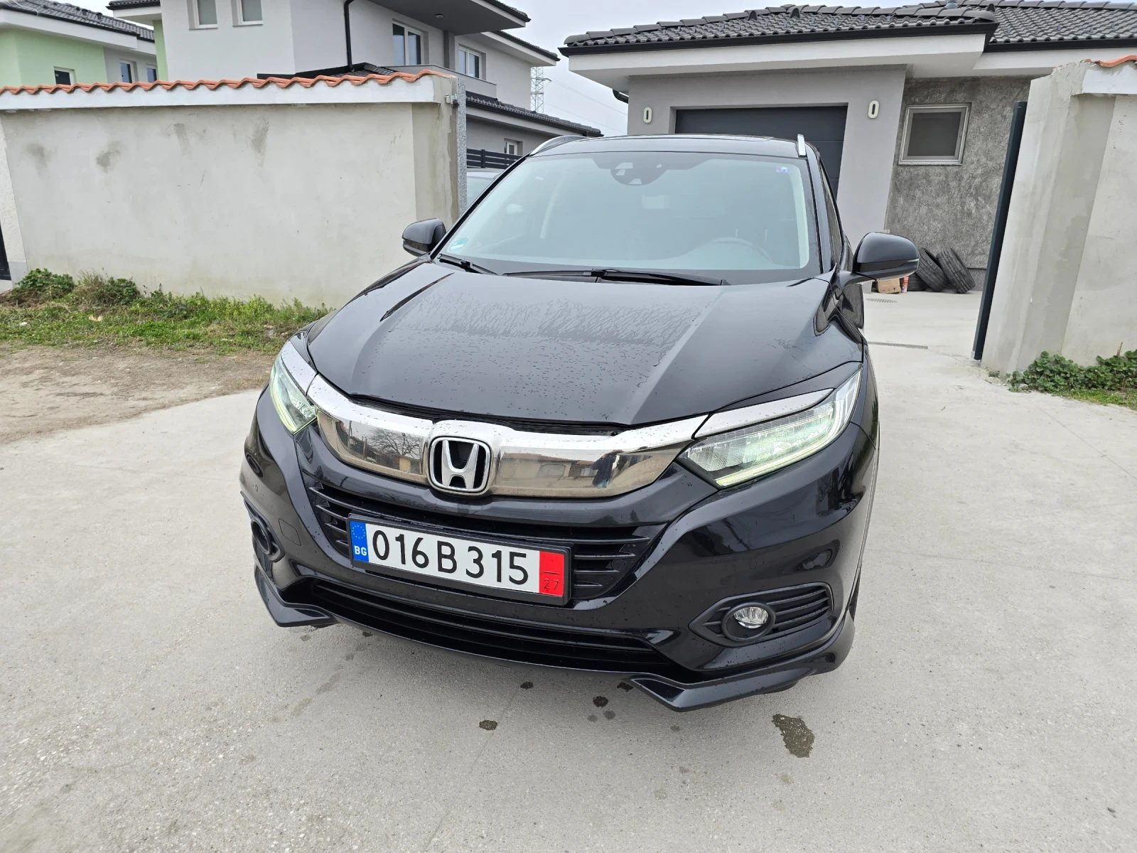 Honda Hr-v 1.5 i-VTEC Executive NAVI КОЖА Подгрев, снимка 2 - Автомобили и джипове - 53736528
