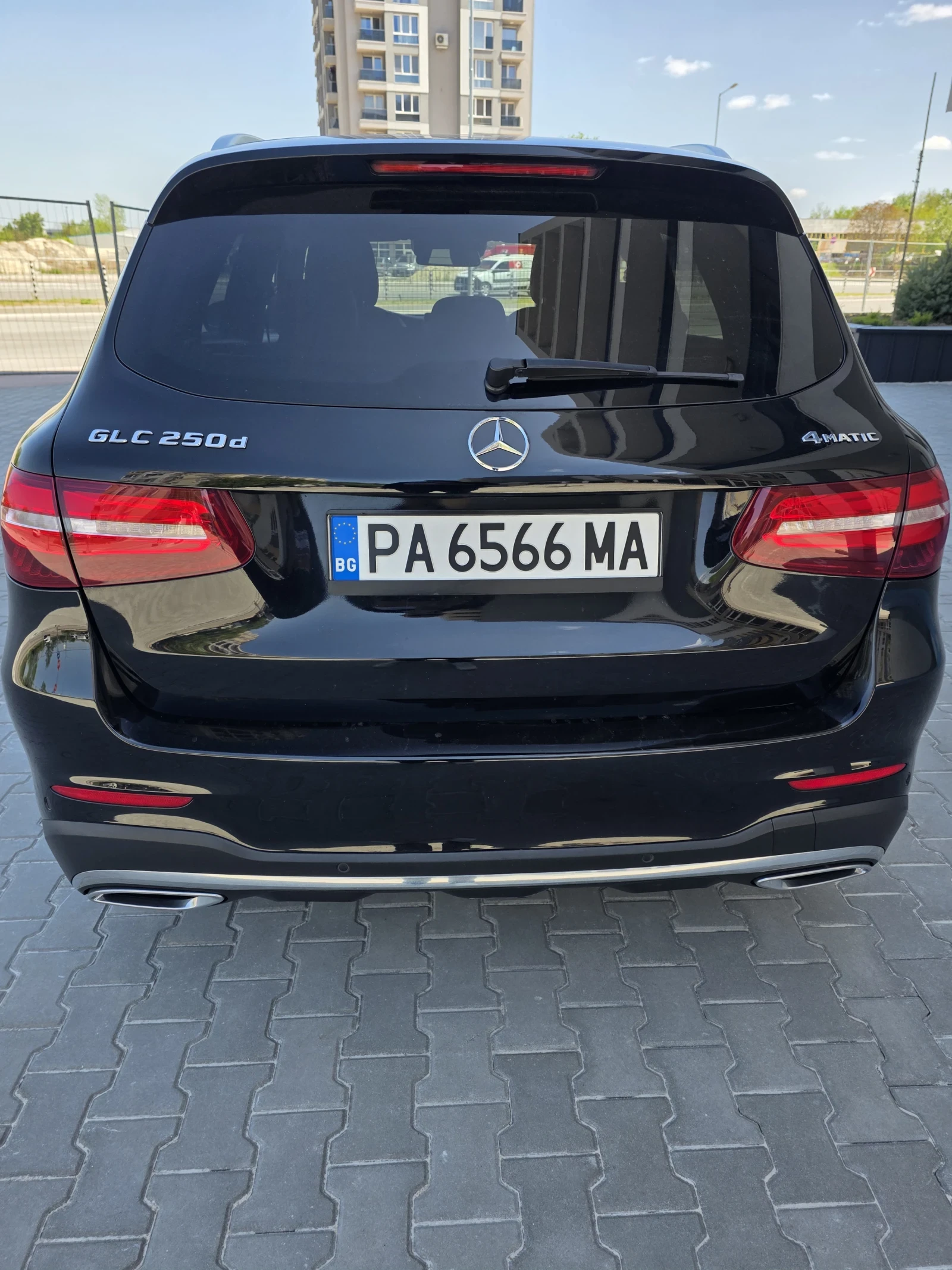 Mercedes-Benz GLC 250, снимка 3 - Автомобили и джипове - 54343044