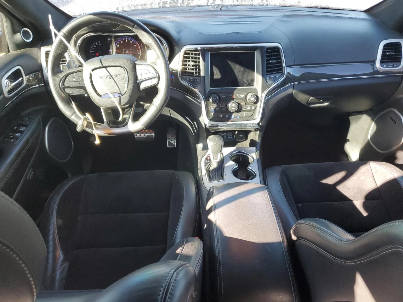 Jeep Grand cherokee 6.4 SRT, снимка 8 - Автомобили и джипове - 54412513
