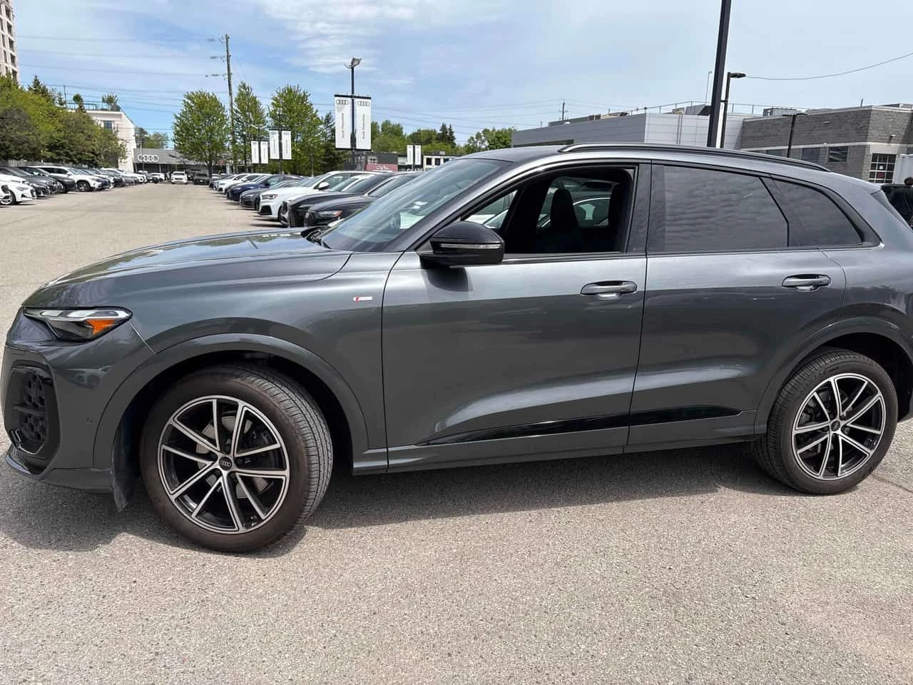 Audi Q5 * 2.0 TFSI * CARFAX * HEAD UP * КЛИП НА МОТОРА, снимка 2 - Автомобили и джипове - 54647771