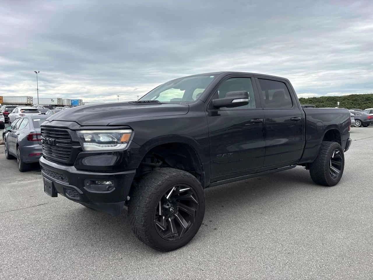 Dodge RAM 1500 Sport / CARFAX / АВТОКРЕДИТ , снимка 2 - Автомобили и джипове - 55538780
