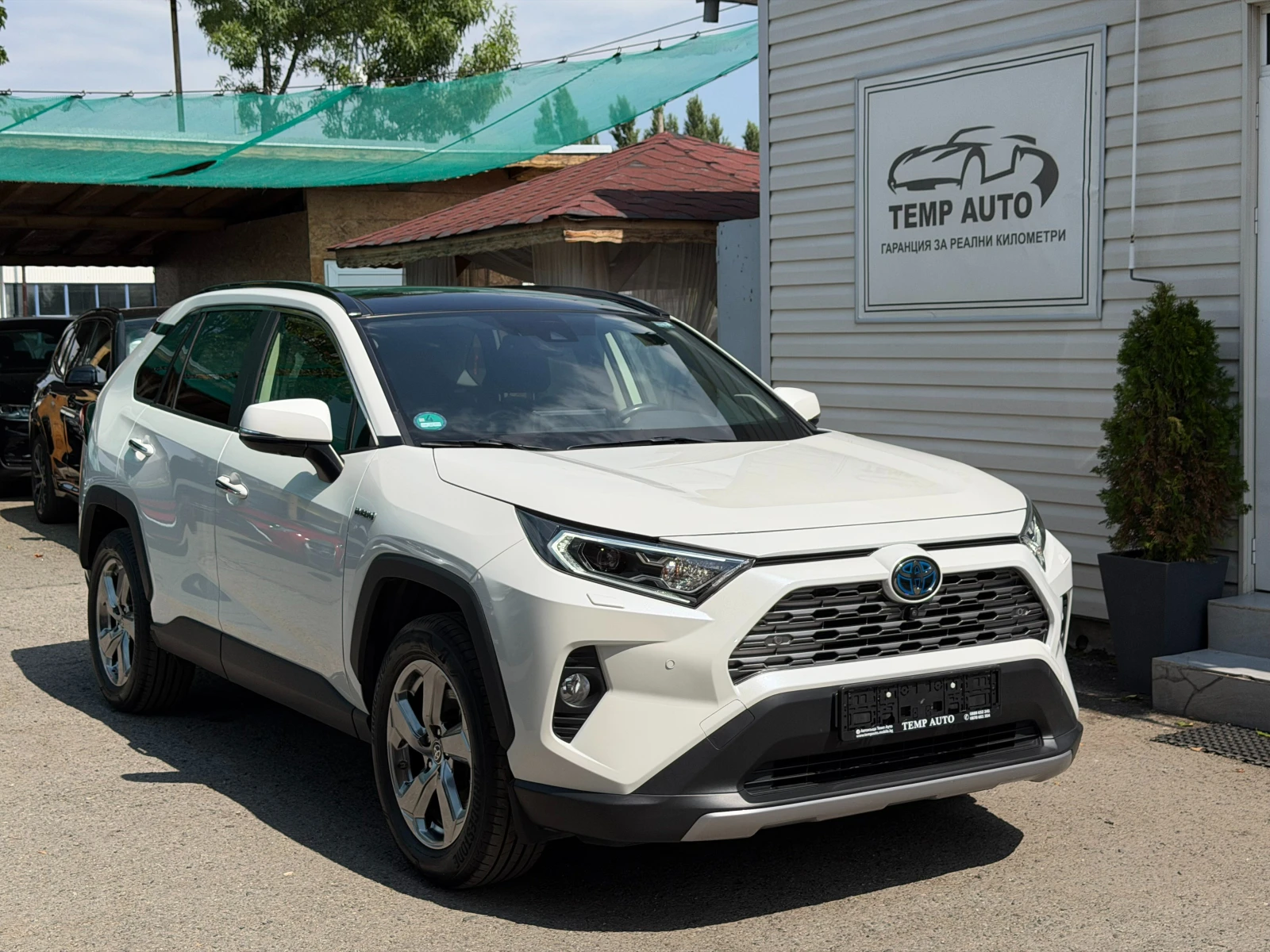 Toyota Rav4 2.5* 4X4* СЕРВИЗНА К-КА С ПЪЛНА ИСТОРИЯ В ТОЙОТА, снимка 3 - Автомобили и джипове - 55801770