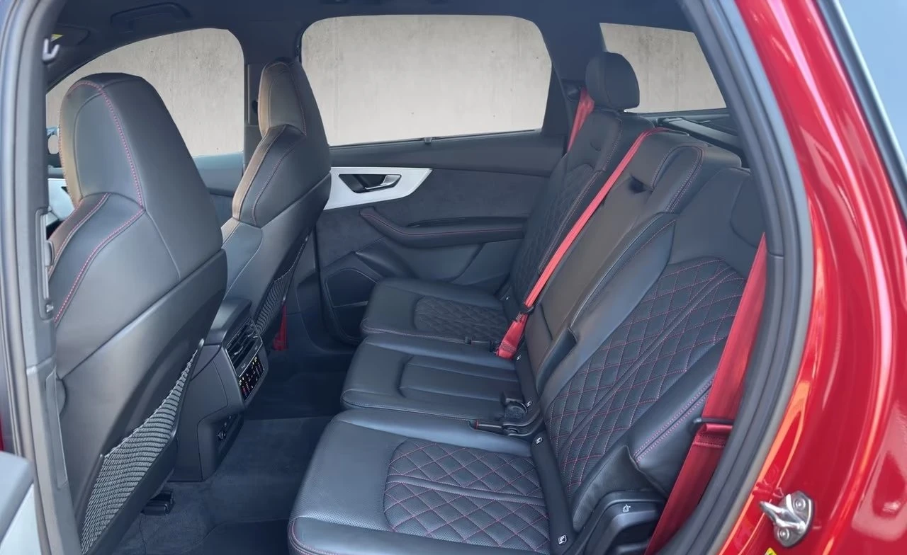 Audi SQ7 FACELIFT / BLACK OPTIC / B&O / MATRIX / HUD / 360/, снимка 16 - Автомобили и джипове - 56097561