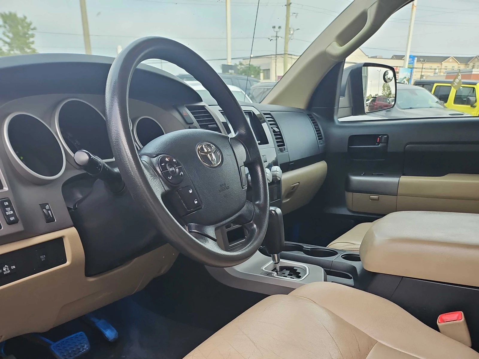 Toyota Tundra * SR5 * CARFAX * БЕЗ ПЪРВОНАЧАЛНА ВНОСКА, снимка 5 - Автомобили и джипове - 56149768