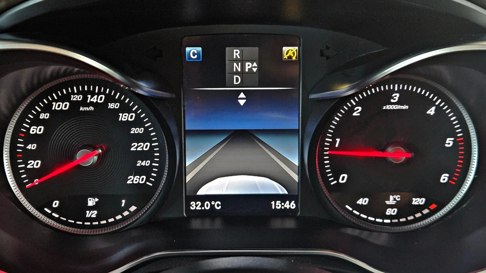 Mercedes-Benz GLC 350 AMG/COUPE/9G/GERMANY/CAMERA/AMBIENT/KEY GO/LIZING, снимка 10 - Автомобили и джипове - 56177595