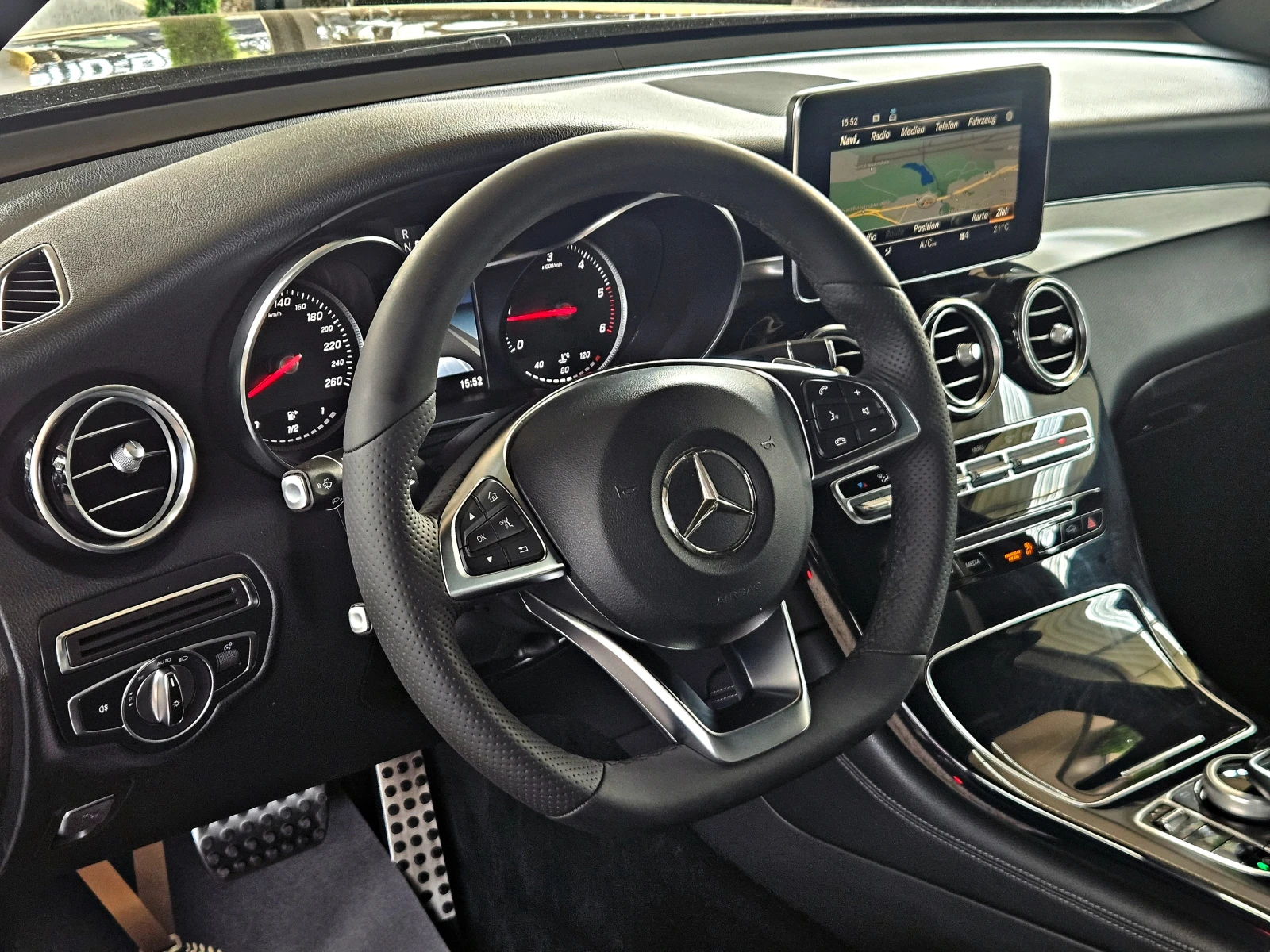 Mercedes-Benz GLC 350 AMG/COUPE/9G/GERMANY/CAMERA/AMBIENT/KEY GO/LIZING, снимка 11 - Автомобили и джипове - 56177595