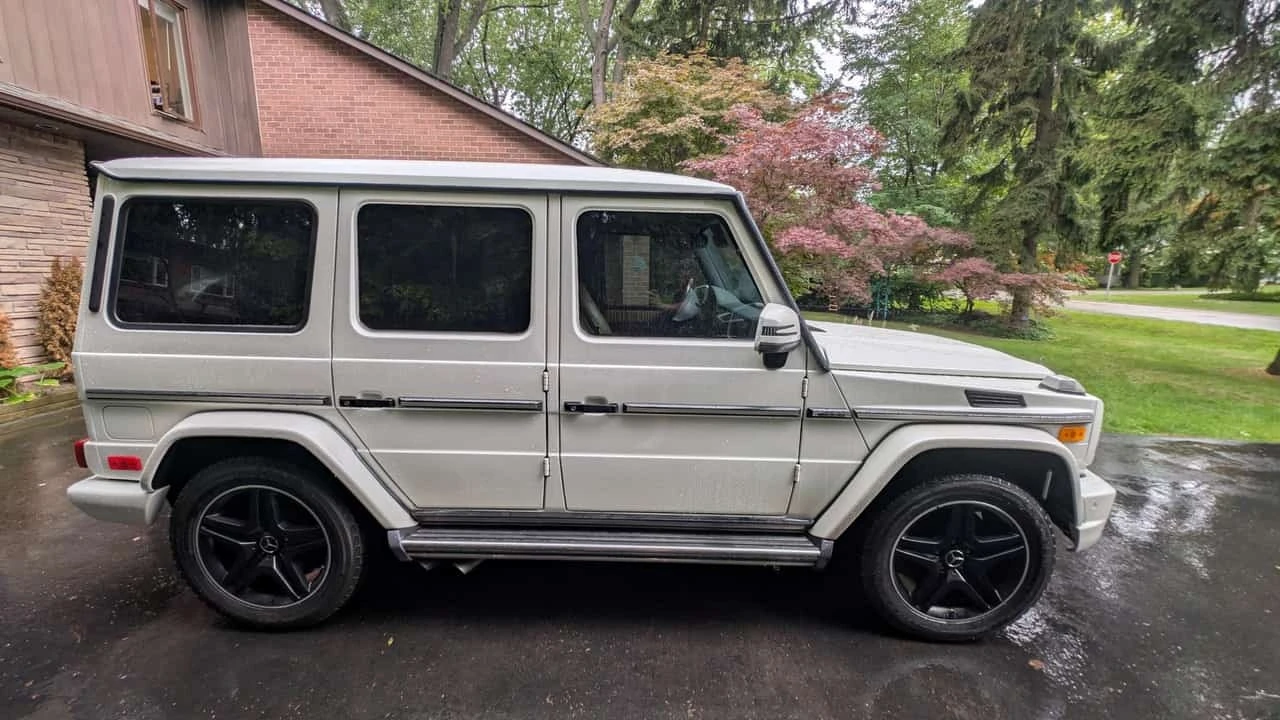Mercedes-Benz G 55 AMG 4MATIC * DESIGNO* ВСИЧКИ ЕКСТРИ* G63 FACELIFT PACK, снимка 4 - Автомобили и джипове - 56217606