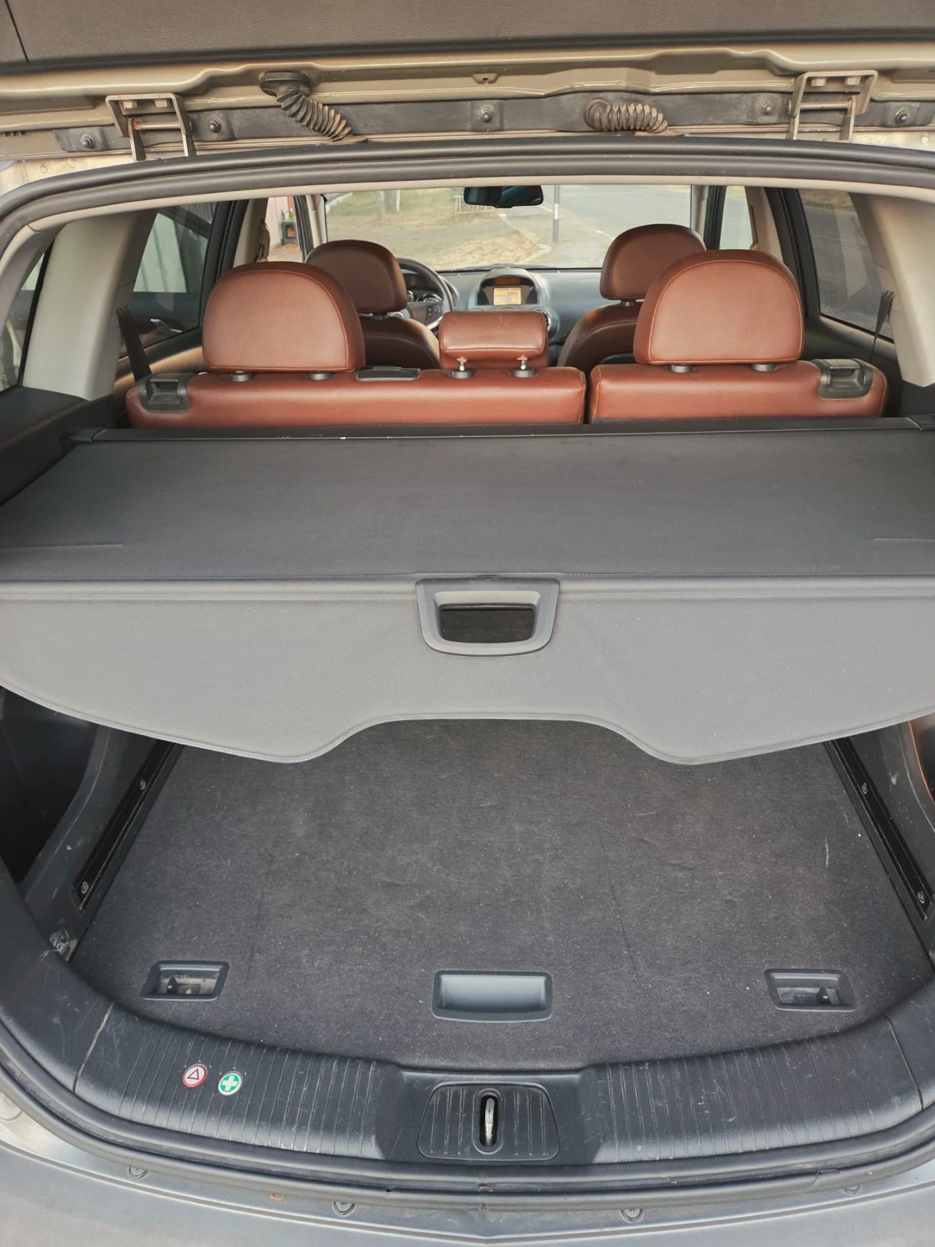 Opel Antara 2200, снимка 15 - Автомобили и джипове - 56728592