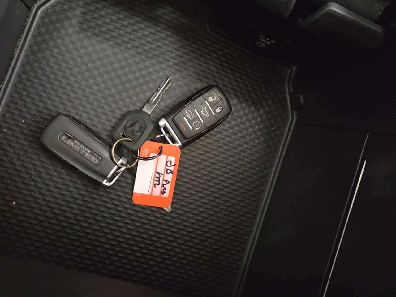 Dodge RAM 1500, снимка 8 - Автомобили и джипове - 56740090