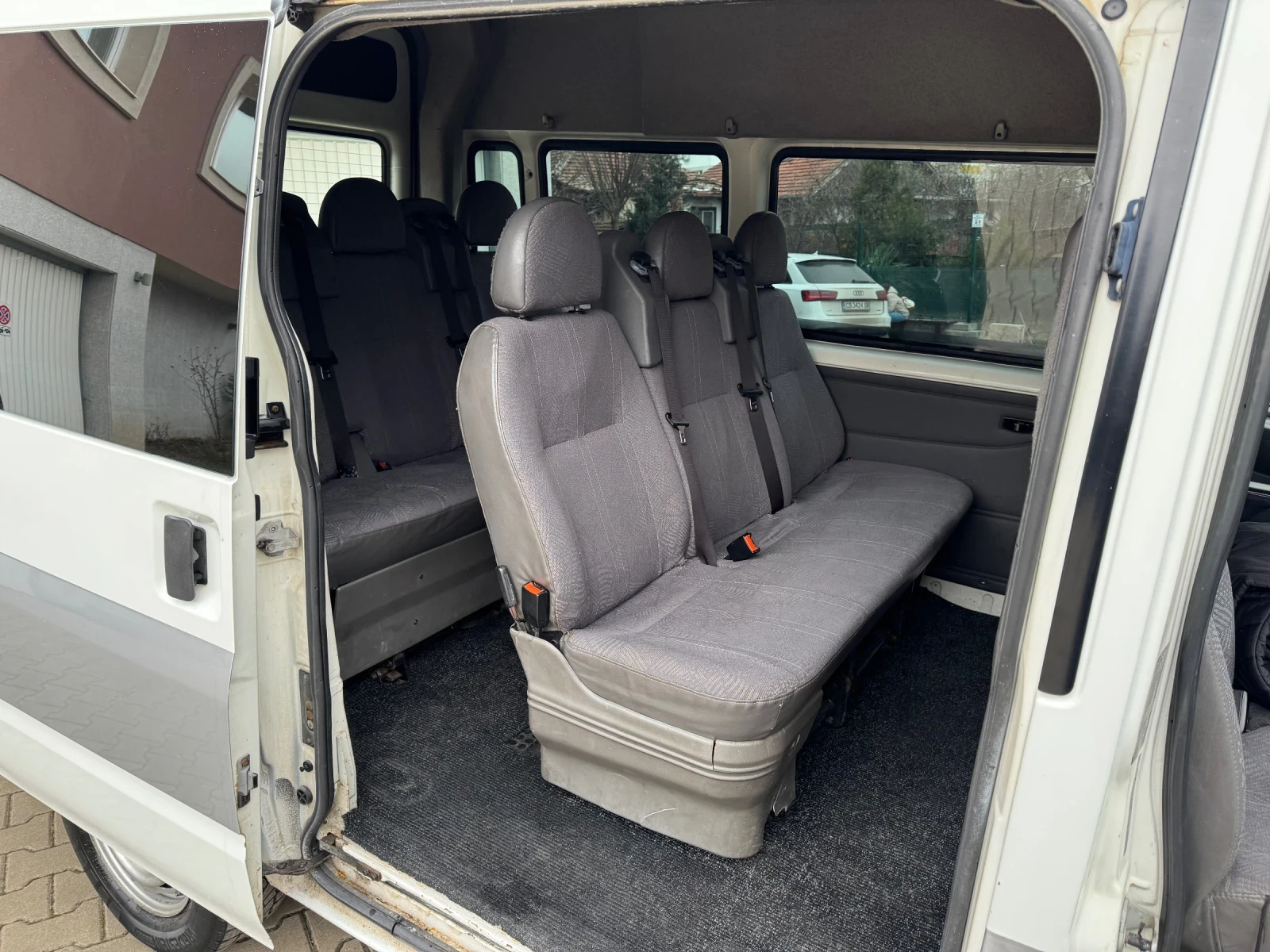 Ford Transit 2.0TDCI 100T300 - изображение 10