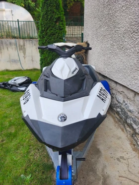 Джет Bombardier Sea Doo Spark 2Up 110Hp, снимка 2