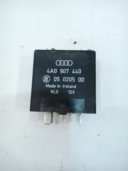 Реле ел.огледала Ауди А3