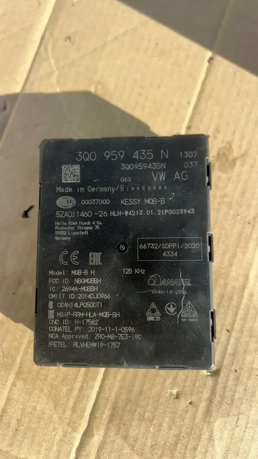 3Q0959435N      VW T-ROC | Mobile.bg   1