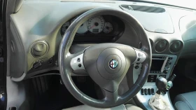 Alfa Romeo 166