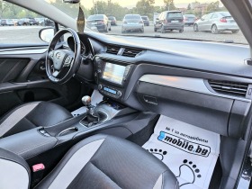 Toyota Avensis 2.0 TDI 2017г FACELIFT TOP ДИСТРОНИК ЛИЗИНГ 100%, снимка 16 - Автомобили и джипове - 41976578
