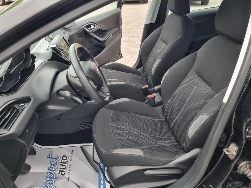 Peugeot 208 1.4HDi-5 врати, 2013г. EURO 5B, снимка 8 - Автомобили и джипове - 50173657