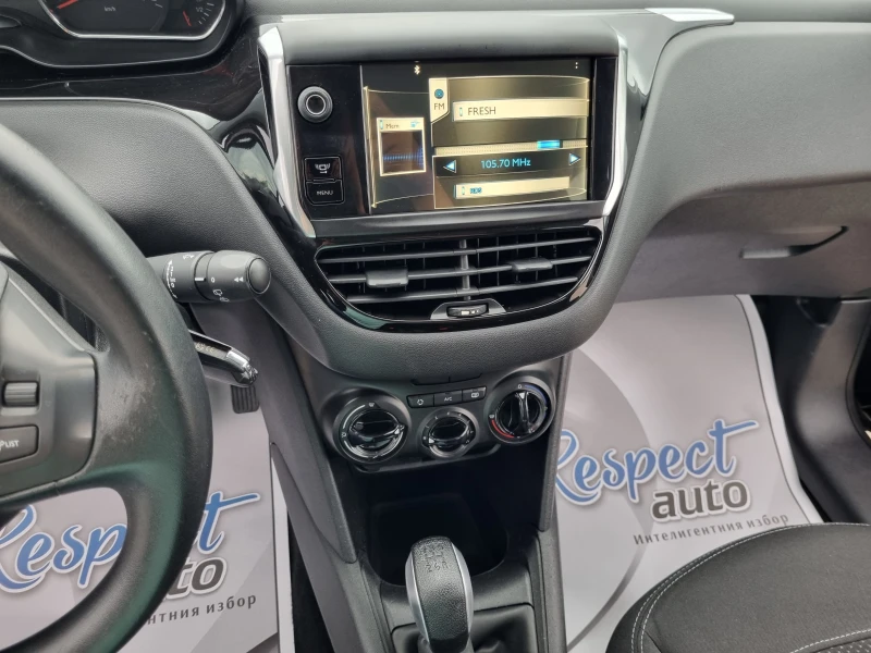 Peugeot 208 1.4HDi-5 врати, 2013г. EURO 5B, снимка 10 - Автомобили и джипове - 50173657