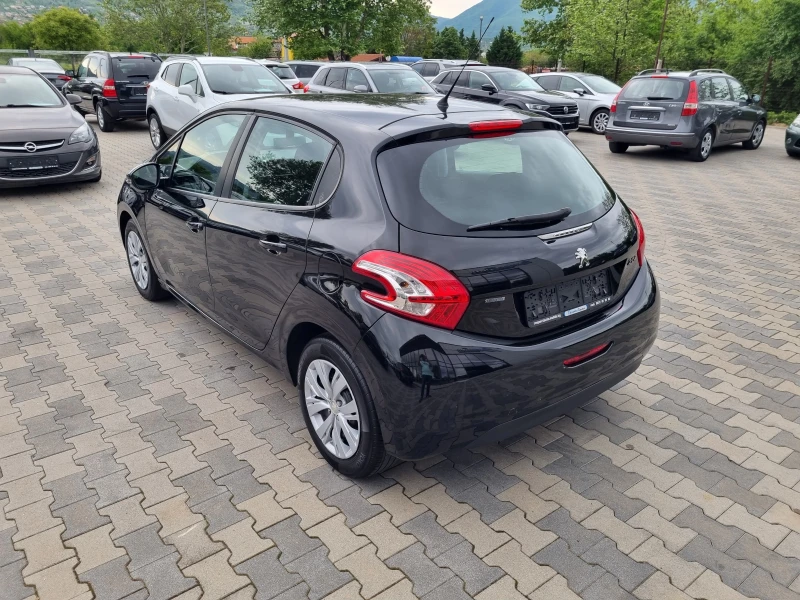 Peugeot 208 1.4HDi-5 врати, 2013г. EURO 5B, снимка 4 - Автомобили и джипове - 50173657