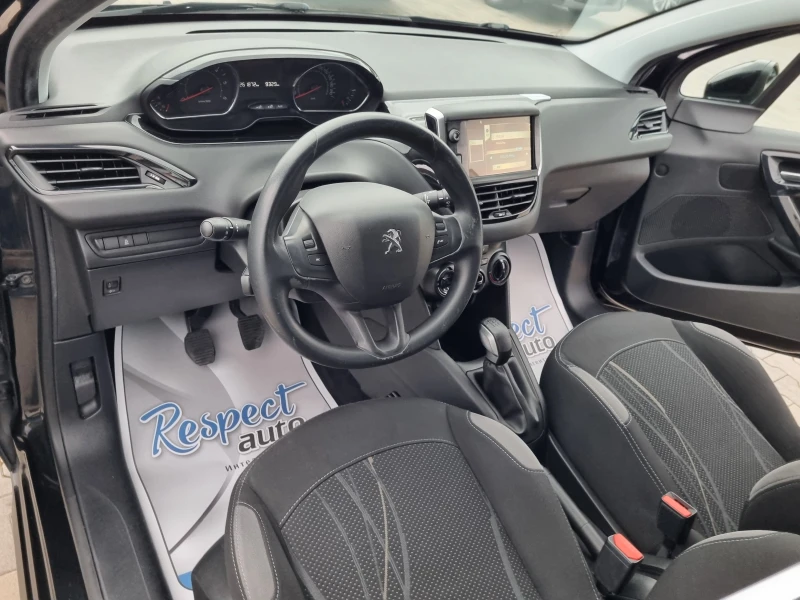 Peugeot 208 1.4HDi-5 врати, 2013г. EURO 5B, снимка 9 - Автомобили и джипове - 50173657