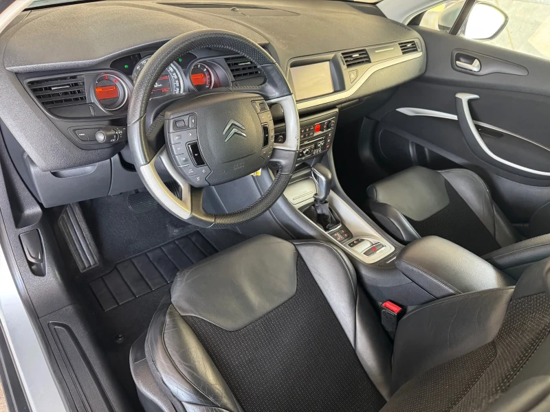 Citroen C5 1, 6 THP TURBO* FACELIFT* КОЖА* НАВИГАЦИЯ* EURO 5, снимка 9 - Автомобили и джипове - 51026282